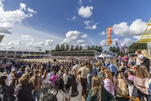 BrittDekker-RVR33755